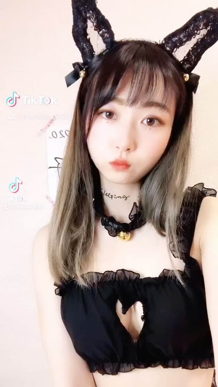 大崎菜々子のインスタグラム：「#猫の日 #にゃんにゃんにゃんの日 #tiktok #グラビア」