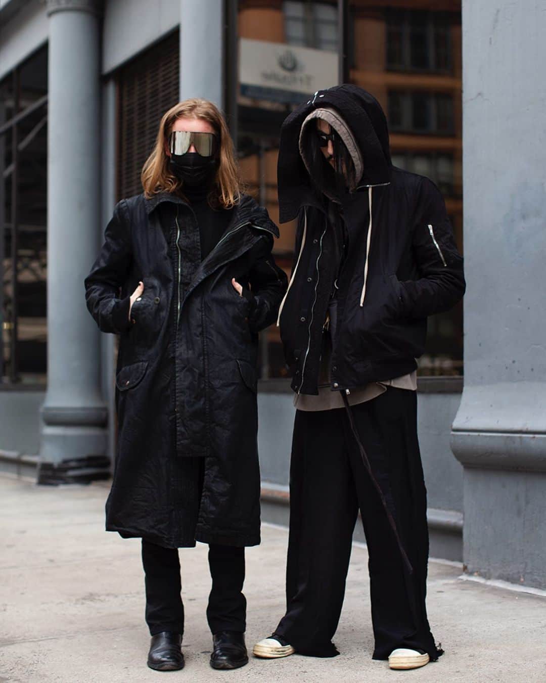スコット・シューマンのインスタグラム：「This reminds me so much of being at a @rickowensonline shows in Paris! I always really respect people that are devoted to a brand and a lifestyle. It must feel great when you’ve found your chosen family.」