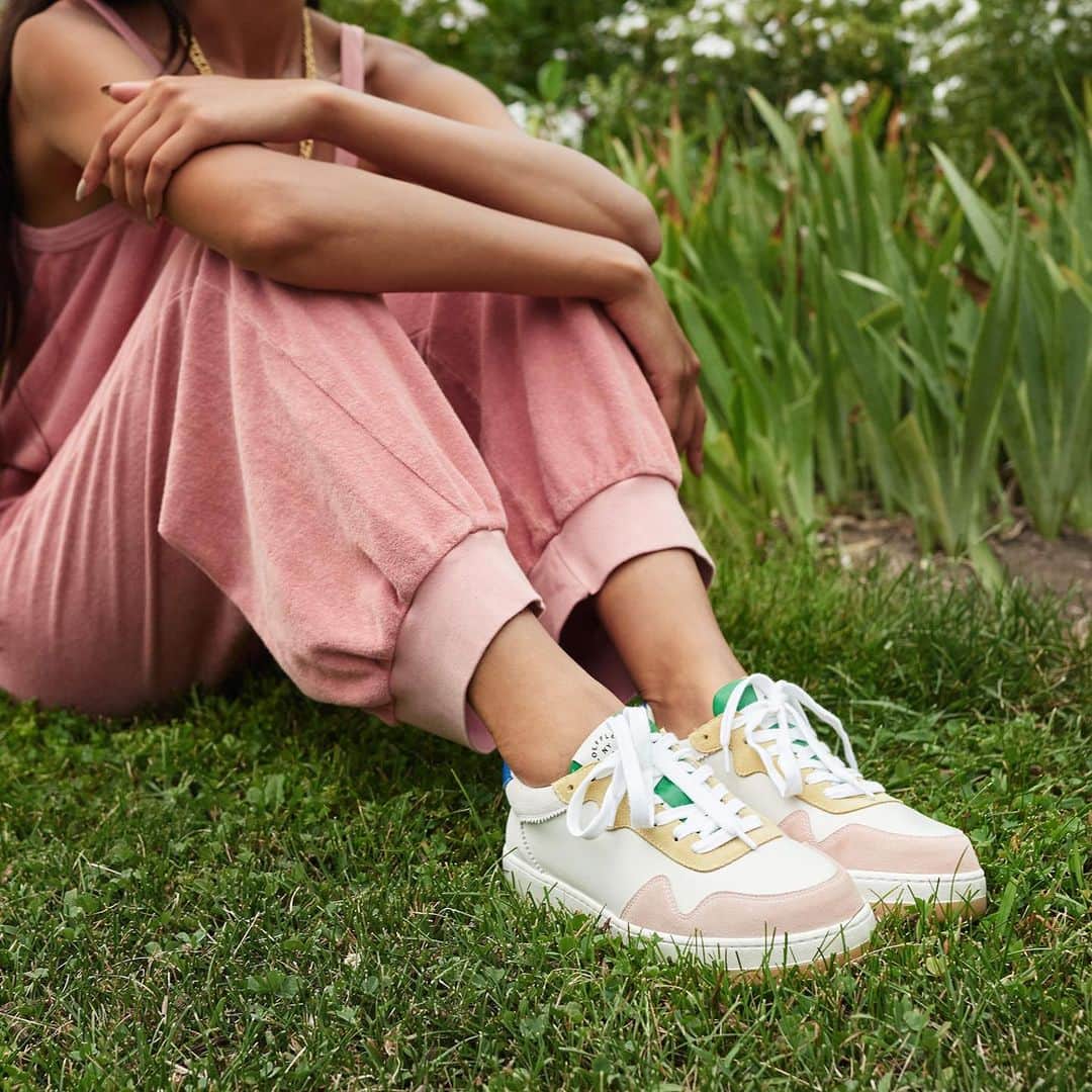 レフラーランドールのインスタグラム：「Keira in the wild, available now on our site.」