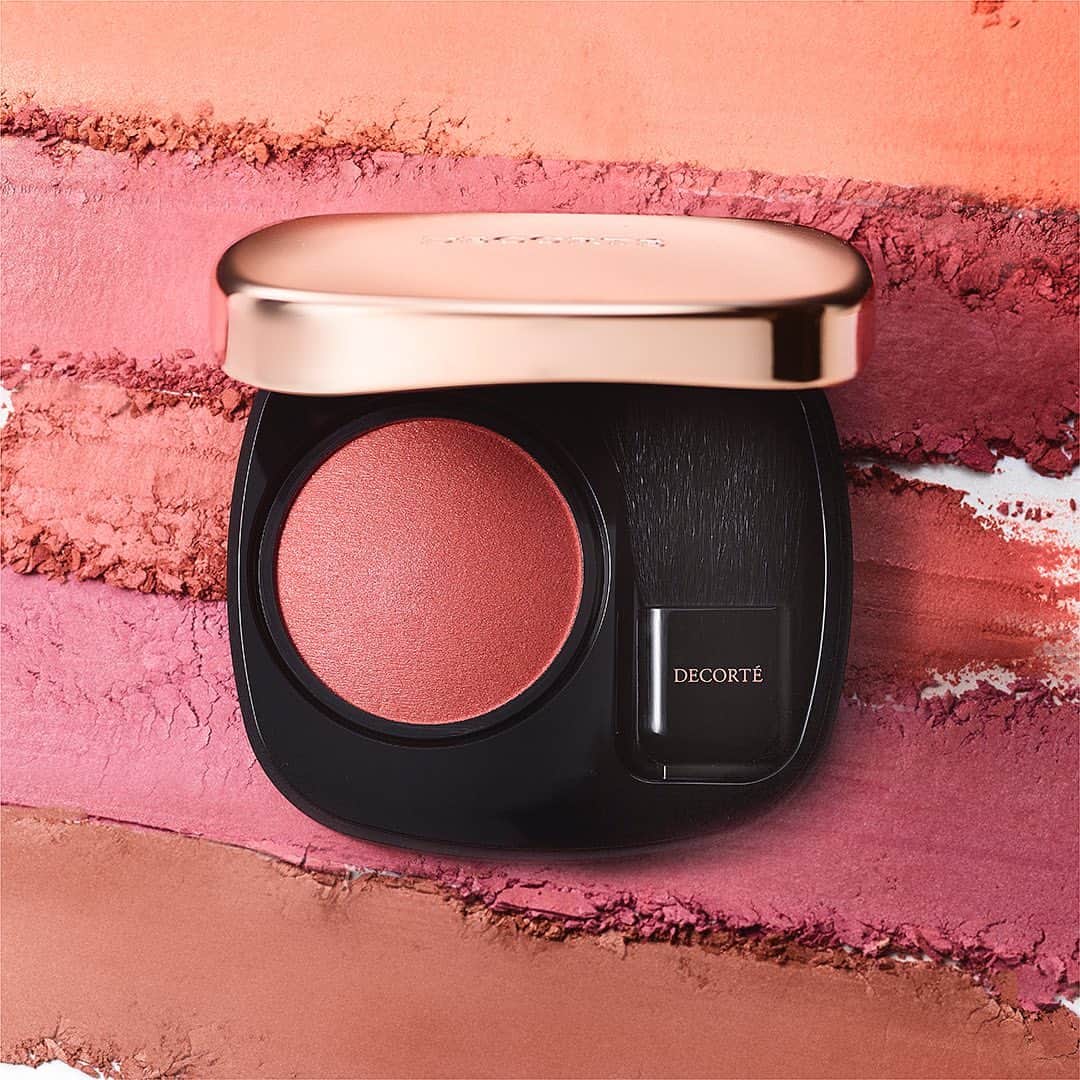 DECORTÉさんのインスタグラム写真 - (DECORTÉInstagram)「Create a beautiful glow with our NEW Powder Blushes. This rich but ever-so-light textured powder glides easily on to cheeks to achieve a natural silky-soft luster of color. The dewy, bouncy formula is made with skin-loving ingredients including jasmine sambac, damask rose flower and lemon fruit. ﻿ ﻿Available in 5 new shades at decortecosmetics.com.」2月23日 0時50分 - decortebeauty