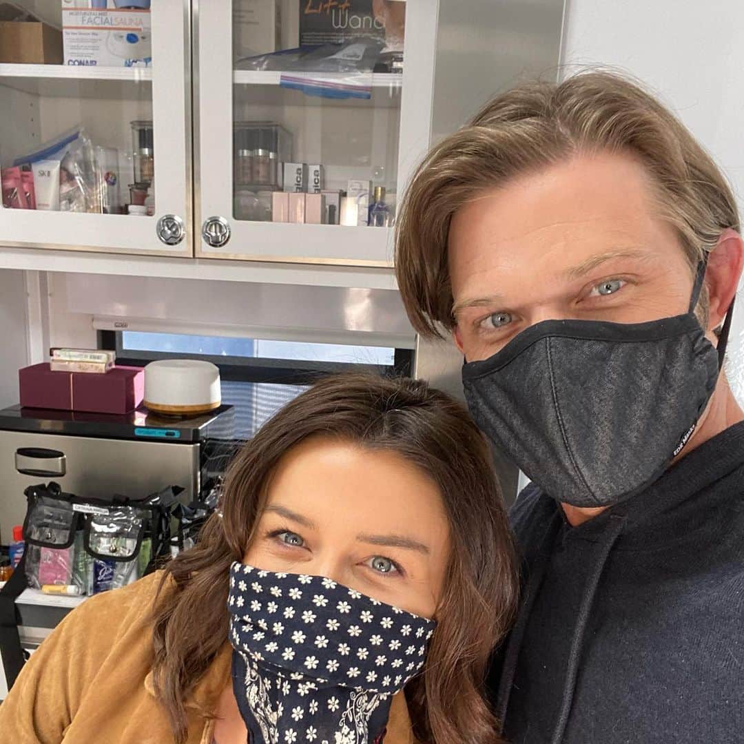 カテリーナ・スコーソンのインスタグラム：「Good Morning!!!! 🌞❤️☕️」
