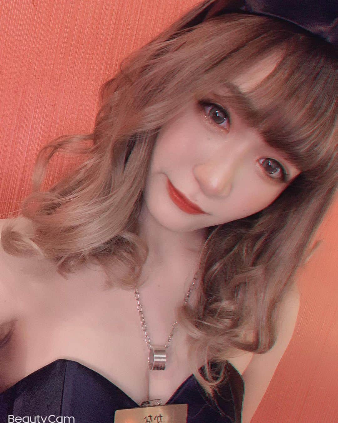 かなのインスタグラム：「今週末バースデーイベントしますのでぜひ来てください🐰❤️」