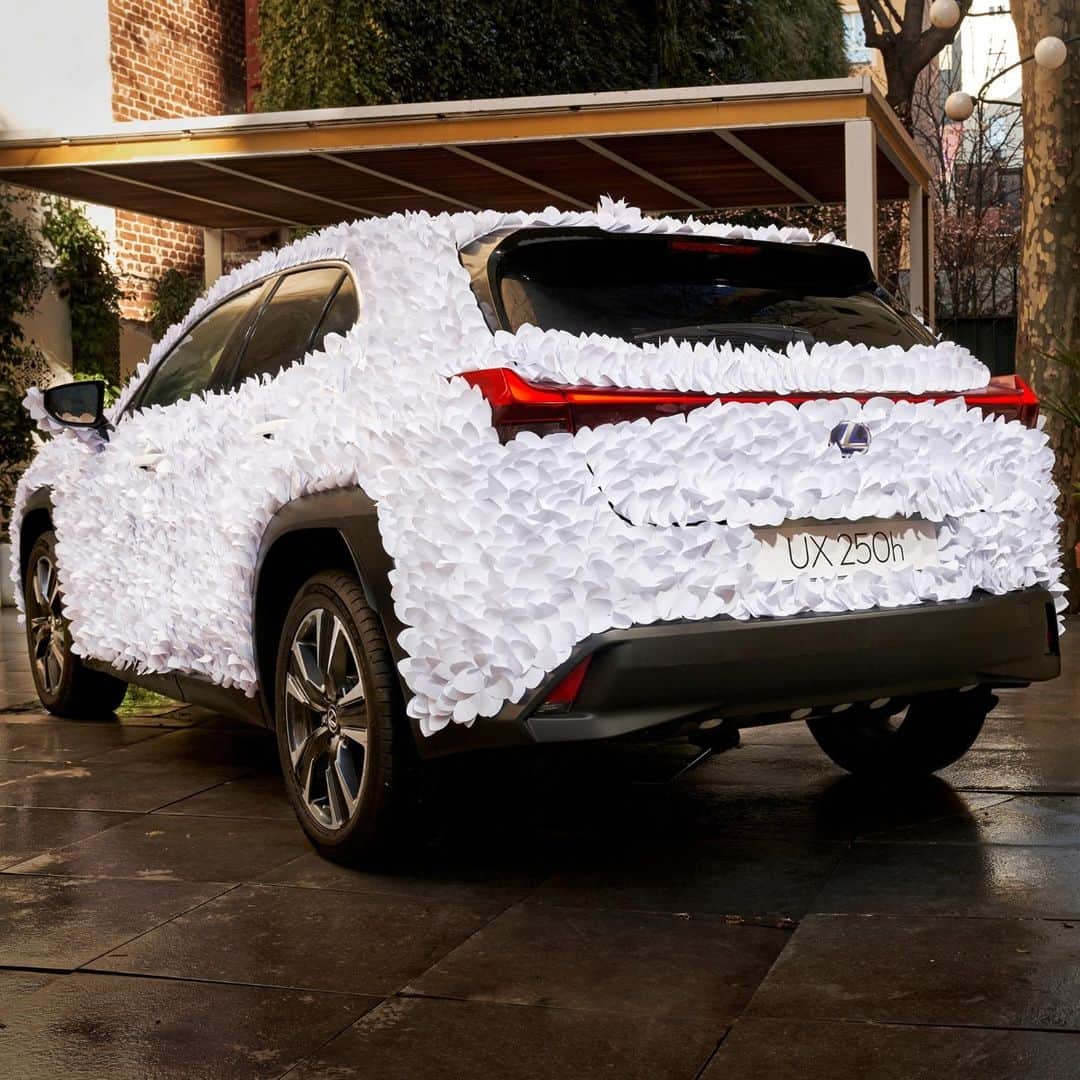 Lexus UKのインスタグラム：「The 'Zen Garden' UX art car by @WeAreClapStudio represents a state of mind: calm, pure consciousness when the need for the world to pause and contemplate is all the more valuable. What do you think about it? @LexusSpain」
