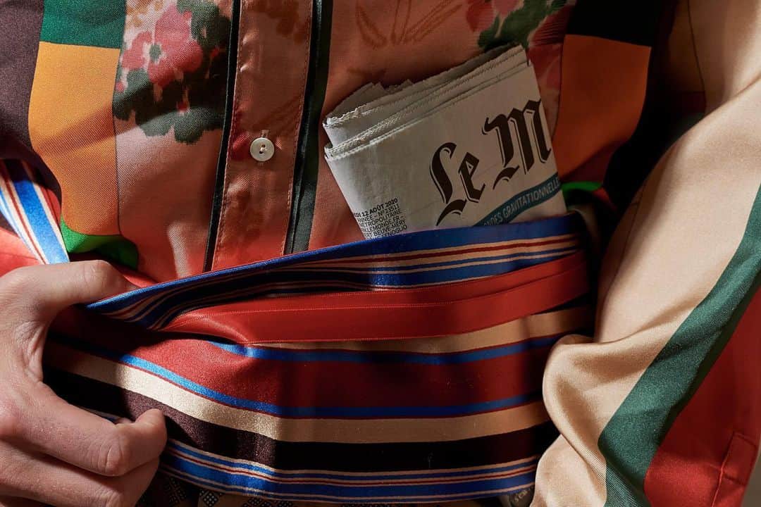 Pierre-Louis Masciaさんのインスタグラム写真 - (Pierre-Louis MasciaInstagram)「SOLID LIGHTNESS - inspired by the Taoist concept of “present time”.  Coming soon on our e-shop.  Ph: @thomasmbertrand . #plm #pierrelouismascia #unpredictableclassic #collection #ss21 #preview」2月23日 1時43分 - pierrelouismascia
