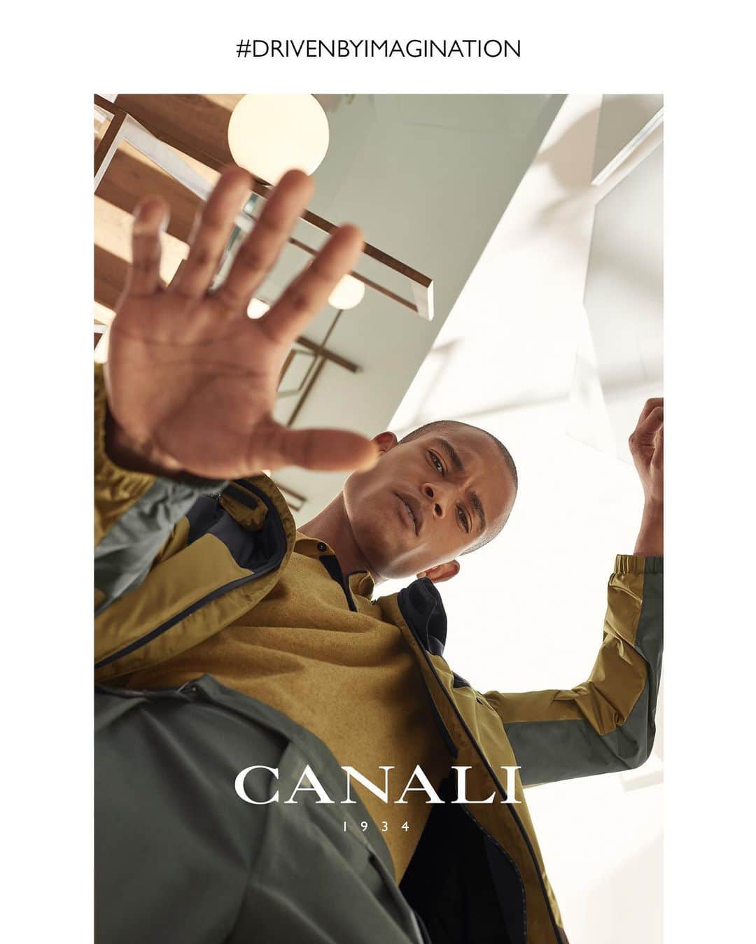 カナーリのインスタグラム：「Aim to touch comfort and experience high-end performance garments.  Model: @seba.ntab Photographer: @alessandro_burzigotti  #DrivenByImagination #CanaliSS21 #Canali1934 #MadeInItaly」
