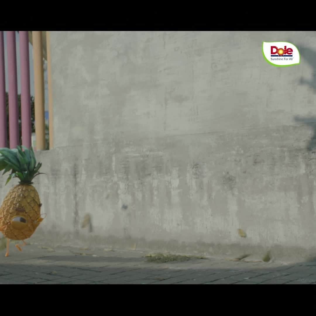 Dole Packaged Foods（ドール）のインスタグラム：「Millions of people across the globe live in food deserts. We’re committed to making healthy nutrition accessible to all.」