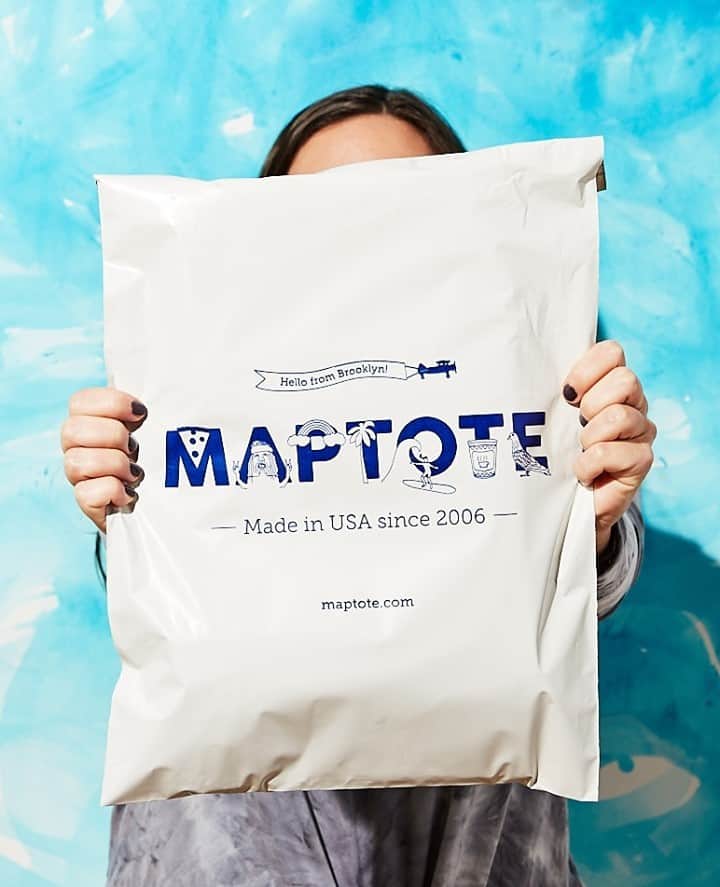 マップトートのインスタグラム：「We ship out all our web orders in these snazzy 100% recyclable poly-mailers! We are committed to finding ways to make our processes even more sustainable this year!」