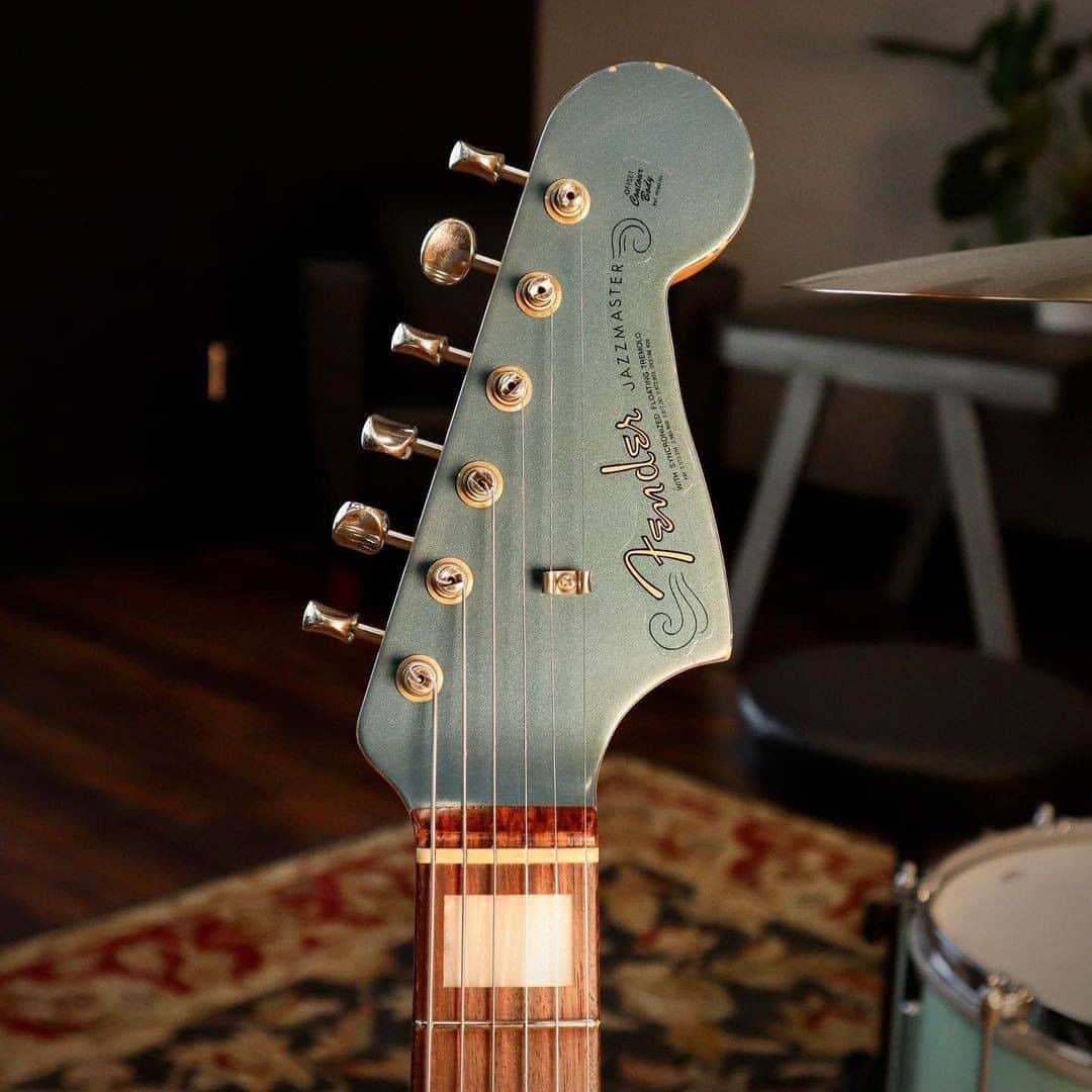 Fender Guitarさんのインスタグラム写真 - (Fender GuitarInstagram)「"Something old, something new...This Blue Ice Metallic Jazzmaster features 7-1/4” radius, vintage frets on a flat lam board, but with our new CuNiFe pickups, J-bridge and Panorama vibrato tailpiece. A perfect combo of tones, functionality, playability and it looks pretty good, too! Cheers!"  Repost: @thornguitars」2月23日 2時00分 - fender