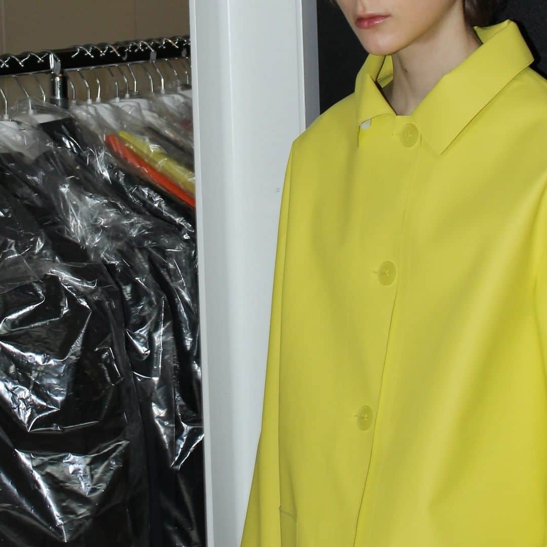 エーディーディーさんのインスタグラム写真 - (エーディーディーInstagram)「City colors splashes from the new #add Spring Summer 21 woman collection. Available soon.    #piumino #downjacket  #designjacket  #woman #women #style #fashion #jacket #urbanstyle #colors #springsummer21 #backstage」2月23日 2時00分 - addmilano