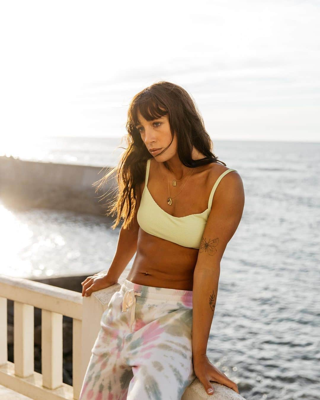 BILLABONG WOMENSさんのインスタグラム写真 - (BILLABONG WOMENSInstagram)「J'adore Biarritz🌞 Shop A Daydream Away, a collection inspired by salty beach days in France >> link in bio」2月23日 2時02分 - billabongwomens