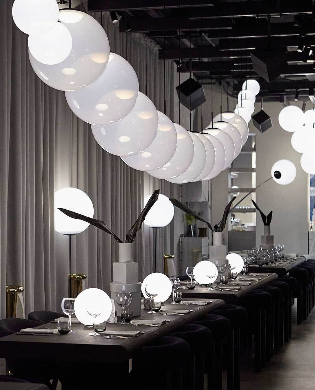 のインスタグラム：「OPAL: semi-translucent globe lighting that maintains an ethereal ghostliness in the daylight and at night forms a perfectly illuminated sphere. ⁠ ⁠ As seen in @themanzoni - our restaurant and showroom.⁠ ⁠ Eat at the Manzoni - 5 Via Manzoni, Milan, Italy」