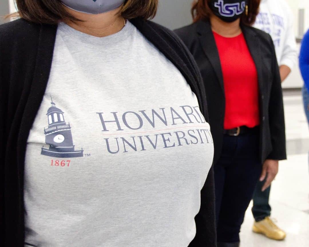 CIAさんのインスタグラム写真 - (CIAInstagram)「There isn't one path to a career at #CIA. Our officers come from all walks of life and experiences. . In honor of #BlackHistoryMonth, our #HBCU grads represented their alma maters and displayed pride in their institutions. . . . #MondayMotivation #DiscoverCIA」2月23日 2時04分 - cia