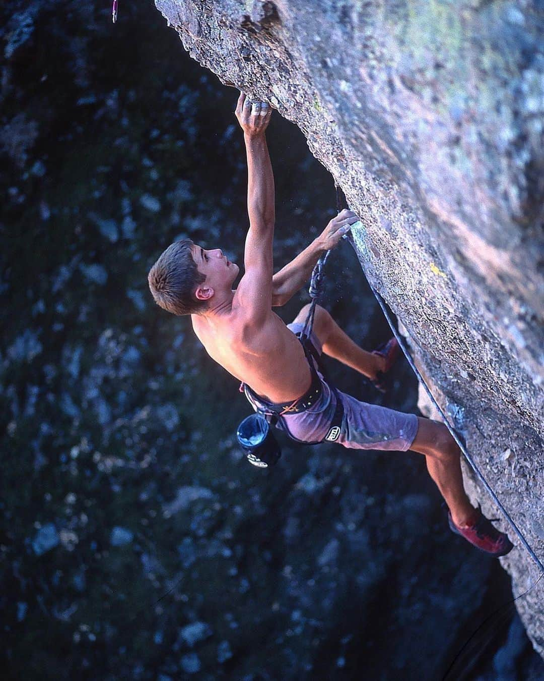 クリス・シャーマさんのインスタグラム写真 - (クリス・シャーマInstagram)「Another blast from the past from @jimthornburg  Kinda wild I did all these routes my first few years as a climber.   Repost from @jimthornburg • I wrote yesterday that @chris_sharma often wanted to go straight to the hardest route when we would visit a new crag. It was pretty funny and we always teased him, but he always sent. These were the hardest routes in the world at the time. I pulled up some old photos to see if my memory was accurate: 1. Supertweak, (Logan Canyon, 14b, 1996?) straight on it, sent in a few tries. 2. Surf Safari (13d in a try or two, 1995?) 3. Just Do it (14c, straight on Smith Rock and America’s hardest, sent in a few days, 1997?) 4. Lardbutt (13c, in a few days, 1995?) 5. Closing Down (14a, 1995?) 6. Necessary Evil (14c, FA, 1997) 7. Biographie (15a, Ceuse, took a lot longer, but true to form, it was the 1st route he tried at Ceuse, or Europe for that matter). #climbinghistory #smithrock #logancanyon #mickeysbeach #ventfive #pinnaclesnationalpark #climber」2月23日 2時20分 - chris_sharma