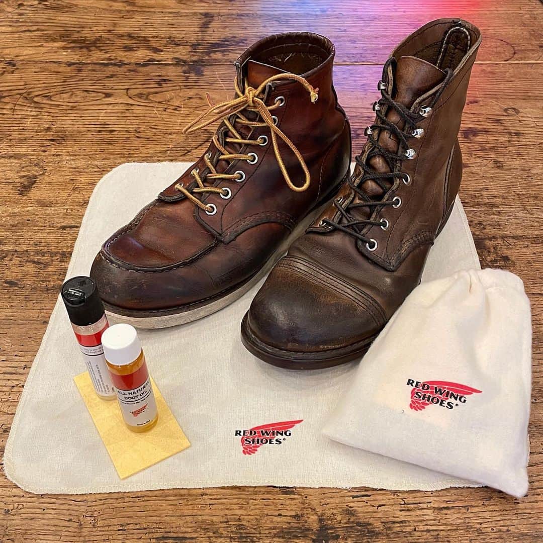 のインスタグラム：「While supplies last, all Red Wing Heritage footwear purchased online or in-store comes with this sweet care pack. Foam leather cleaner w/sponge, boot oil and a polishing cloth. All nearly wrapped in a cute little Red Wing bag.」