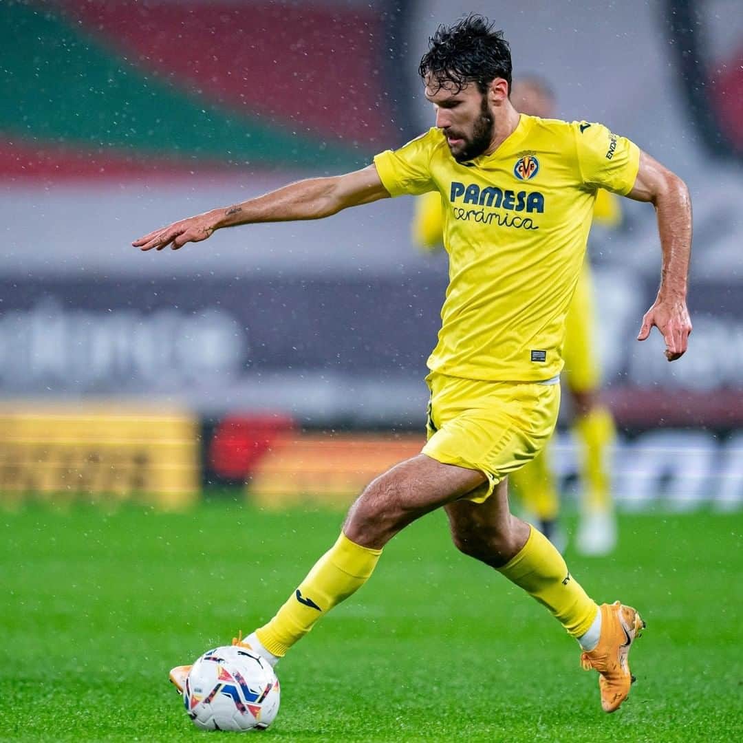 ビジャレアルCFのインスタグラム：「¡Los bestiales números de @alfonsopedraza9 🐆!  ⚽ 26 partidos 🏃 168.254 metros recorridos 🥅 852 acciones ofensivas  The beastly numbers of @alfonsopedraza9 🐆!  ⚽ 26 games 🏃 168,254 metres covered 🥅 852 attacking actions  #Villarreal #futbol #soccer #football」