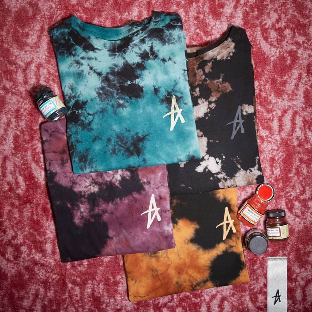 オルタモントのインスタグラム：「Check out the latest batch of our Dark Days custom tie dye wash tees and find your perfect style 🔹🔻🔸 #Altamont #CFADC #DefineYourDecade」