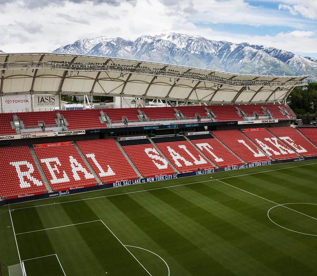 Major League Soccerのインスタグラム：「We love a stadium with a view. 🏟😍」