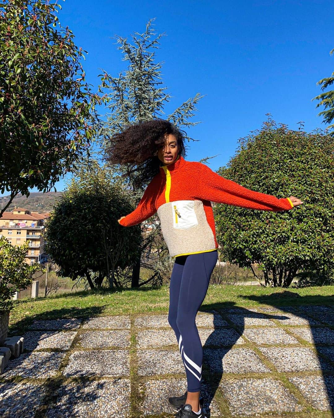 マリア・ベネディクタ・チグボルのインスタグラム：「“If you can't fly then run, if you can't run then walk, if you can't walk then crawl, but whatever you do you have to keep moving forward” M.L.K.  #suppliedby @torysport」