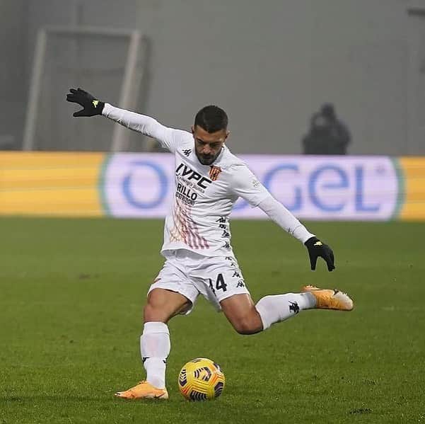 のインスタグラム：「Mi dispiace di dovermi fermare un’altra volta, purtroppo anche questo fa parte del gioco. Cercherò di recuperare il prima possibile seguendo l’unica strada che conosco, il lavoro! Grazie a tutti quelli che sono al mio fianco anche nei momenti dificili.❤️💪🏼」
