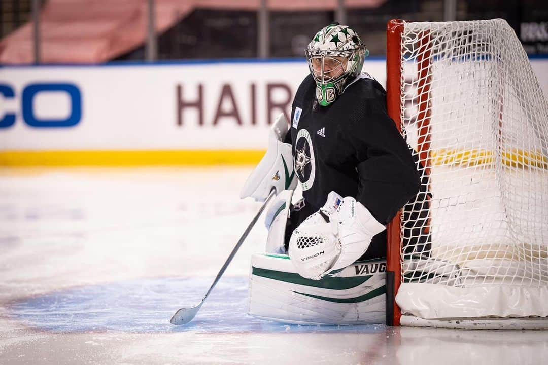 ダラス・スターズさんのインスタグラム写真 - (ダラス・スターズInstagram)「Morning skate views. Dobby expected to start tonight. #GoStars   @pncbank」2月23日 3時42分 - dallasstars