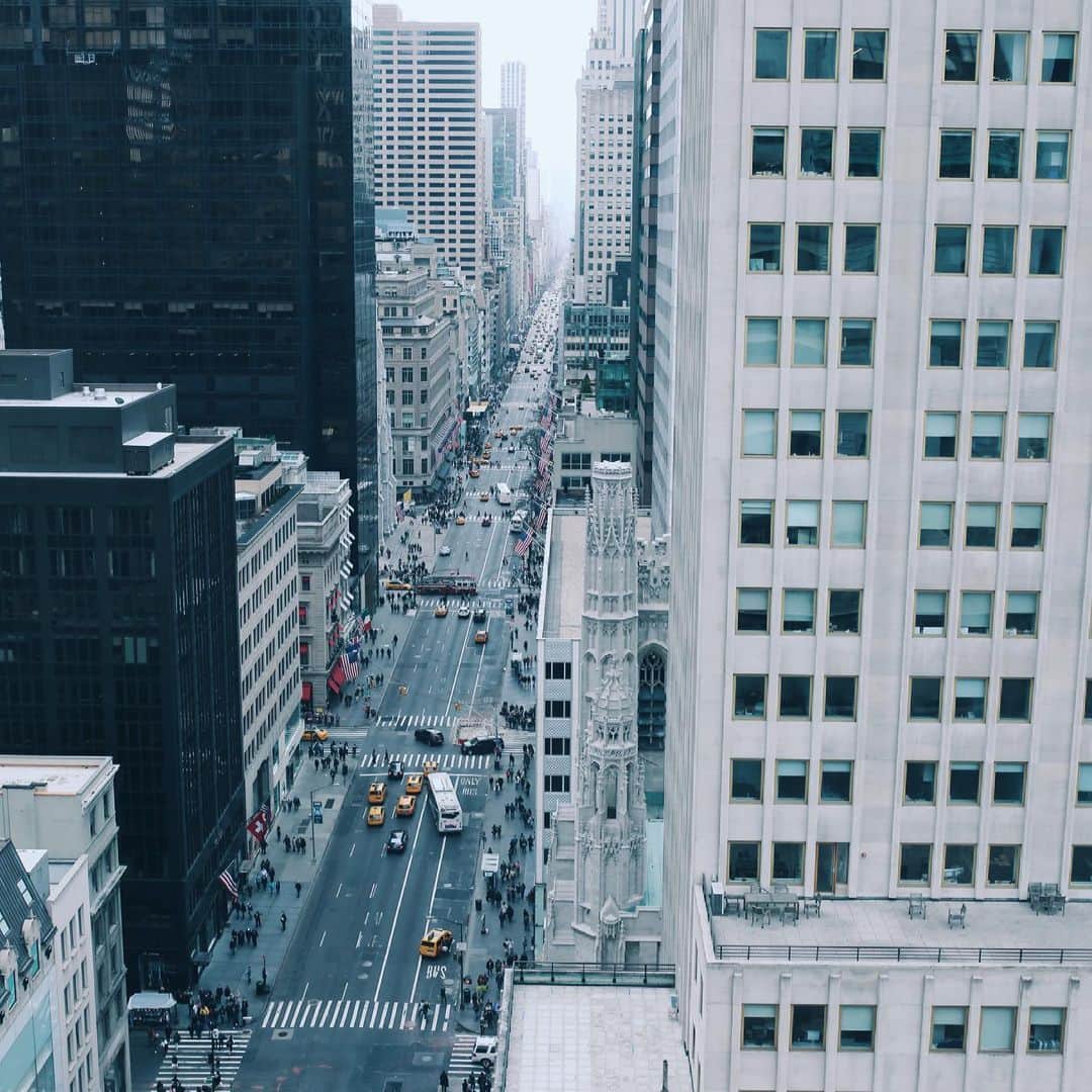 のインスタグラム：「Our view down Fifth Avenue never gets old.」