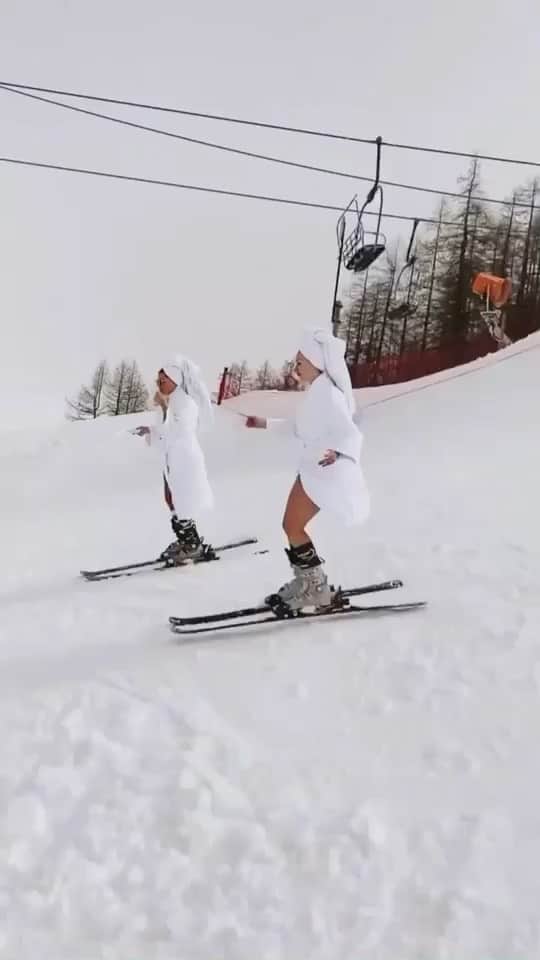 ダニジョーのインスタグラム：「Tag your bestie ⛷ video via @bucketlisters by @opheduvillard」