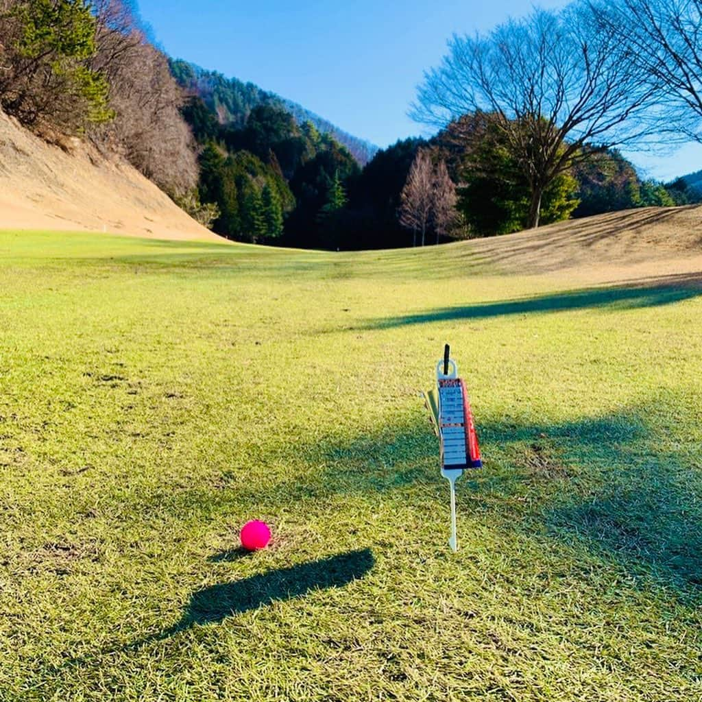 白石茉莉奈さんのインスタグラム写真 - (白石茉莉奈Instagram)「ニアピン1  ドラコン2 お天気も良くて富士山もバッチリ😍✨ ベスト更新で楽しいゴルフでした🙆‍♀️⛳️ . . #ゴルフ女子 #100切りへの道 #callawaygolf #Callaway」2月23日 15時26分 - marina_shiraishi_official