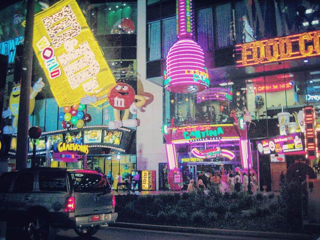 YOICHIのインスタグラム：「#不夜城 #クラブハウスも不夜城だな #ラスベガス #lasvegas」