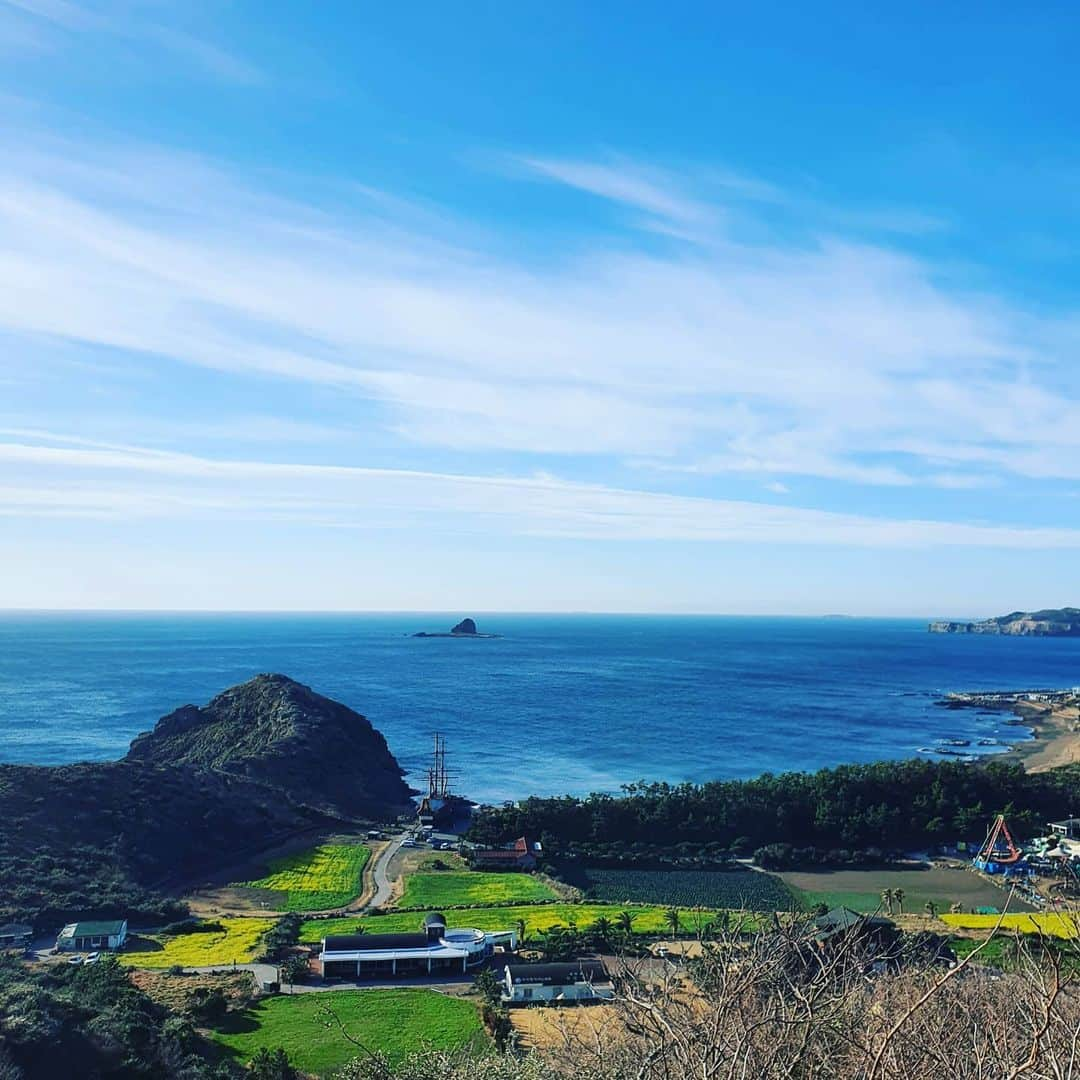 チョン・ダへさんのインスタグラム写真 - (チョン・ダへInstagram)「오늘도  너무 이쁘다 제주.  예쁜것도 재주군🧚‍♀️  #딸래in제주 #용머리해안  #제주도보여드려요」2月23日 13時56分 - ddallae