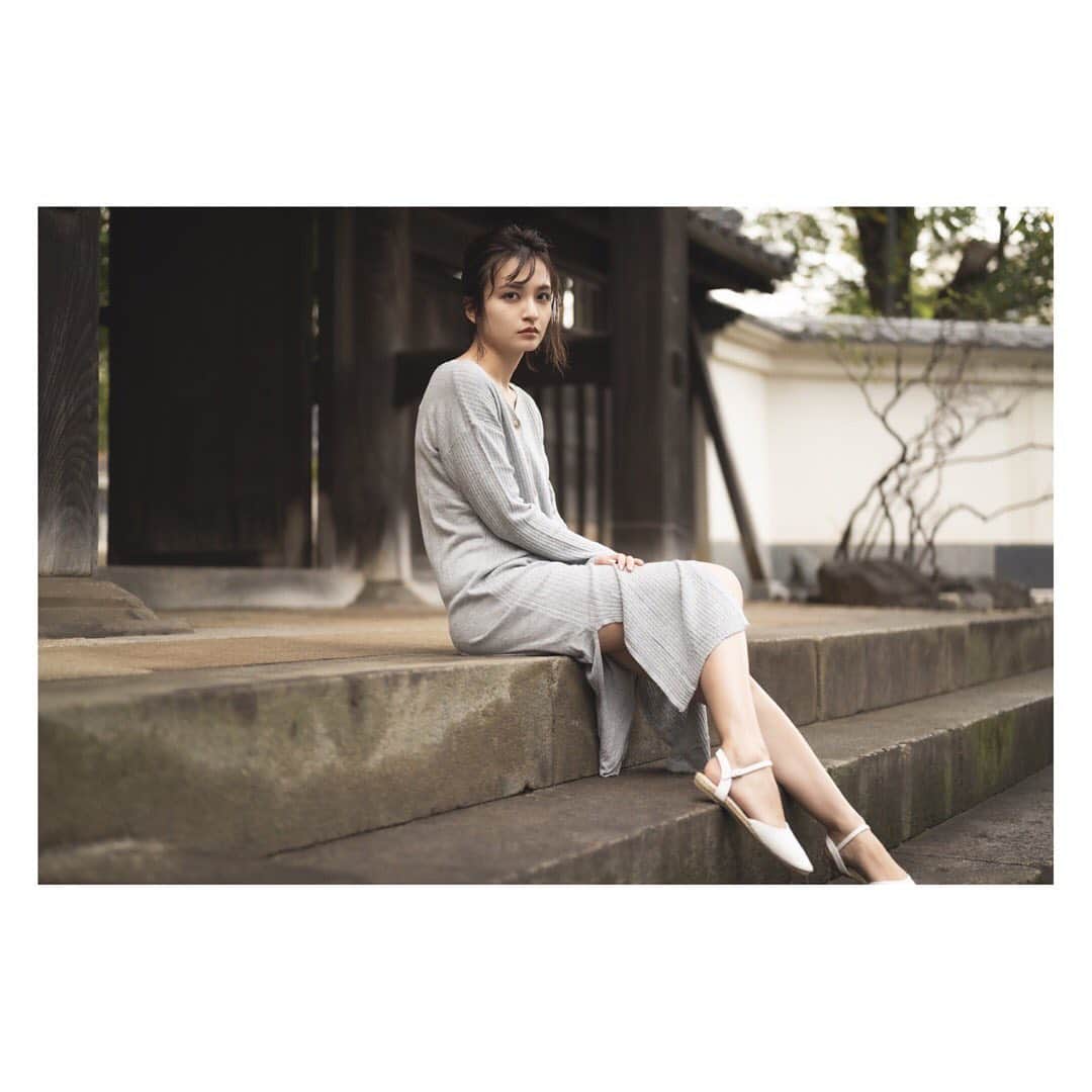 樋井明日香 さんのインスタグラム写真 - (樋井明日香 Instagram)「よければ、私の 足首と鎖骨を探してみてください。 てへ。 📸 @yayamax88  💄 @sarinakanaoka  こんな私のことも色っぽく仕上げてくれた2人に感謝🙇‍♀️❤️」2月23日 14時07分 - hinoiasuka_0108