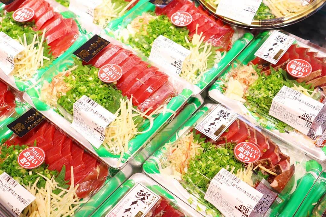LECT レクトさんのインスタグラム写真 - (LECT レクトInstagram)「【旬を味わう vol.17】 . 春のお魚は美味しいんです。 youme食品館では旬のお魚が揃っております。 鰆や関あじ、かつおなど、、、 鰆は西京焼きもいいですが、天ぷらもおすすめです。 . . . #lect #レクト #youme食品館 #食品売り場 #スーパーマーケット #春の味覚 # #鰆 #関アジ #鰹 #旬の食材 #旬のもの #ショッピングモール #広島市」2月23日 14時08分 - lect_hiroshima