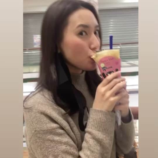 松本リコのインスタグラム：「・ ・ ・ ・ 久しぶりにクレープ 食べたらうまっ♡笑 ・ ・ ・ #japanesegirl #japangirl  #japanesemodel #japanmodel #yahoo #お洒落 #インスタグラマー  #インフルエンサー #撮影 #ハーフ顔 #ハーフモデル #fashion #通販モデル #ファッション #楽天 #通販 #クレープ」