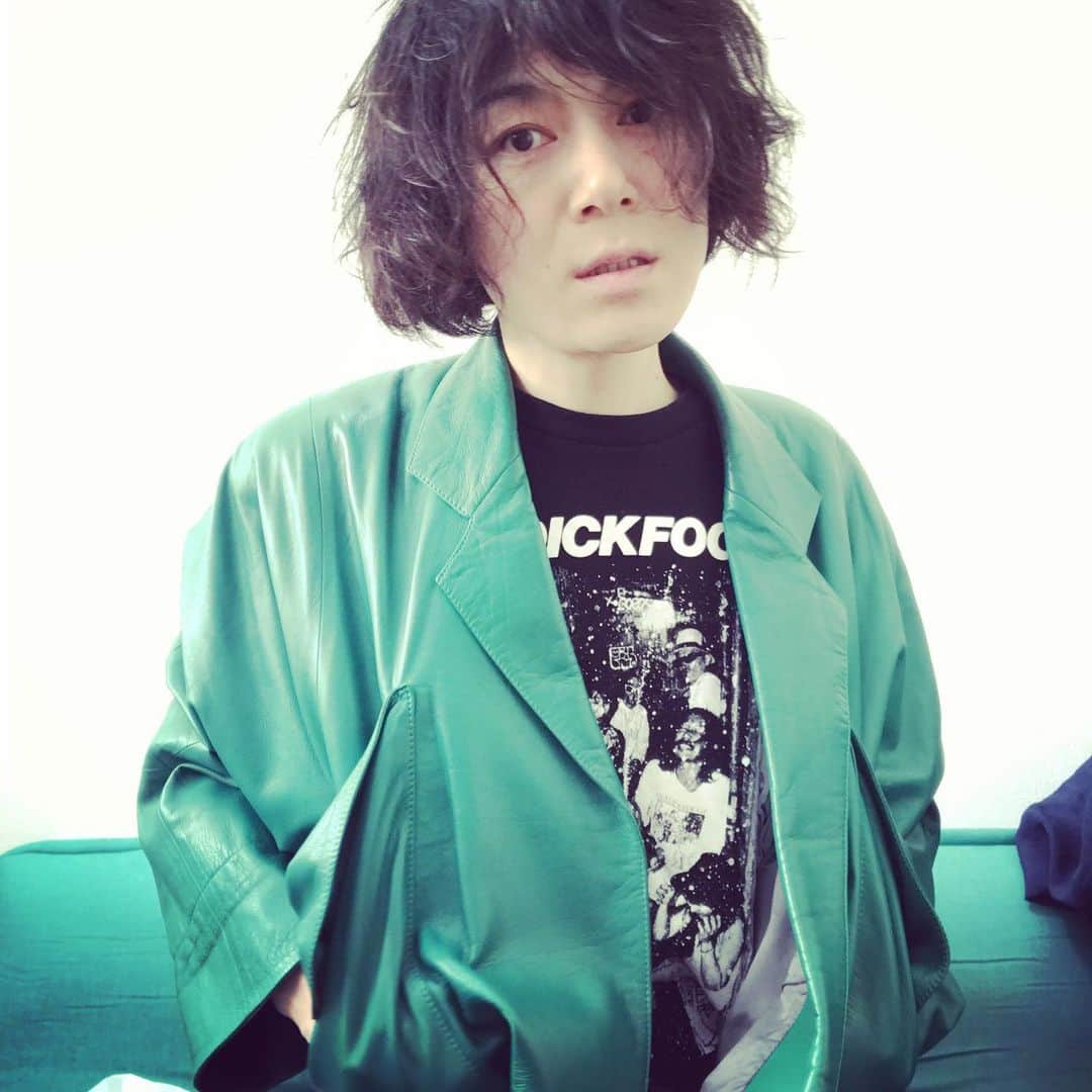 スーパー3助さんのインスタグラム写真 - (スーパー3助Instagram)「今日の私服  #古着屋で買った緑のライダース  #オールディックフォギーのTシャツ  #スーパー３助  #古着好きなひととつながりたい  #にゃんこスター  #は？？  #人生なんなんだ」2月23日 14時35分 - super3suke_nyankostar