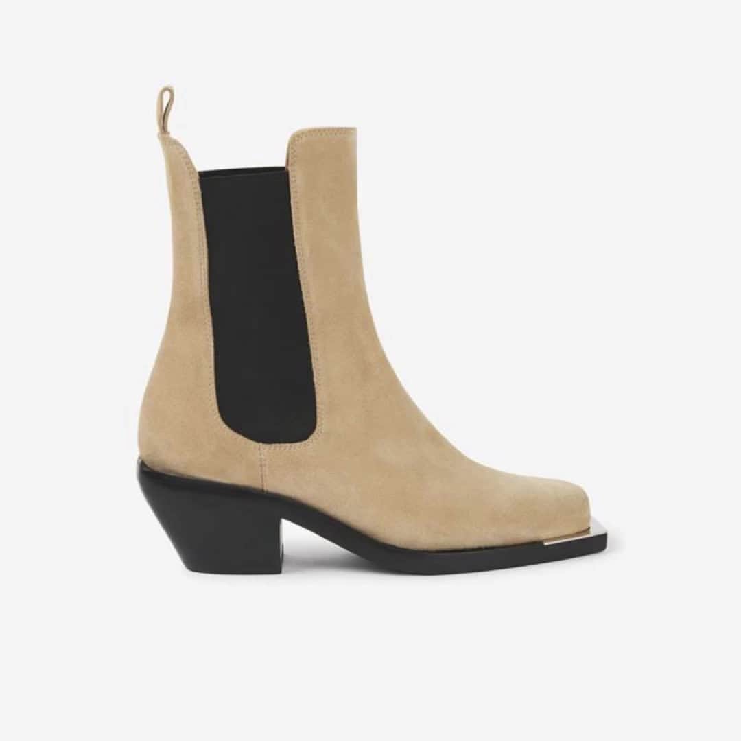 バルバラ ビュイのインスタグラム：「BOOTS OBSESSION !⁣ Barbara Bui's SS21 accessories line, now available online and in stores.⁣ #barbarabui #ss21 #boots #springsummer #masculinefeminine #iconic」