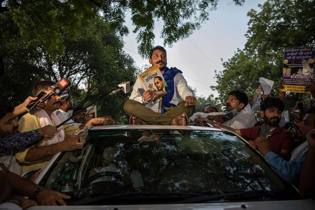 TIME Magazineさんのインスタグラム写真 - (TIME MagazineInstagram)「"Chandra Shekhar Aazad, 34, is a Dalit—a member of India’s most oppressed caste group," writes Billy Perrigo. "The movement he leads, the Bhim Army, runs schools to help Dalits escape poverty through education. It also practices a distinct brand of assertiveness, sweeping into villages on loud motorbikes to protect victims of caste-based violence and organizing provocative demonstrations against discrimination." Read more, and see the full #TIME100Next list, at the link in bio. Photograph by Saumya Khandelwal (@khandelwal_saumya)」2月23日 6時35分 - time