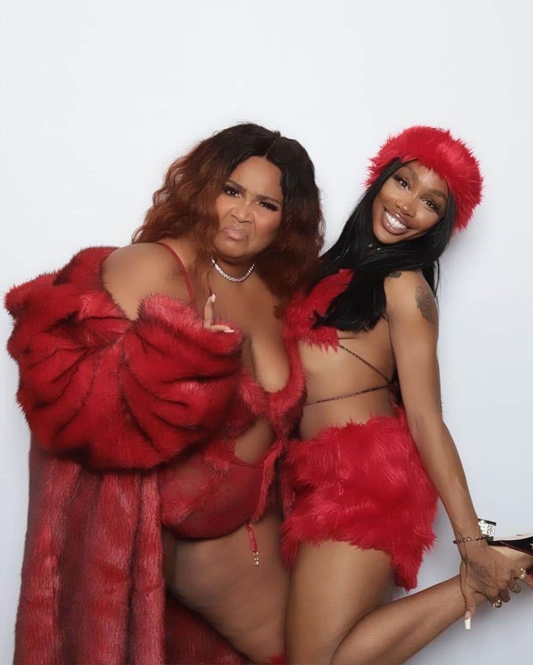 Nylon Magazineさんのインスタグラム写真 - (Nylon MagazineInstagram)「#NYLONFitPicks: From #Lizzo and #SZA's coordinated custom looks to #ChristinaAguilera's old Louis Vuitton favorite, tap the link in bio for our weekly roundup of our favorite celebrity outfits.⁠⠀⁠⁠⁠ [📸:: @lizzobeeating, @yarashahidi, @chloebailey, @rosalia.vt, @xtina]」2月23日 7時35分 - nylonmag
