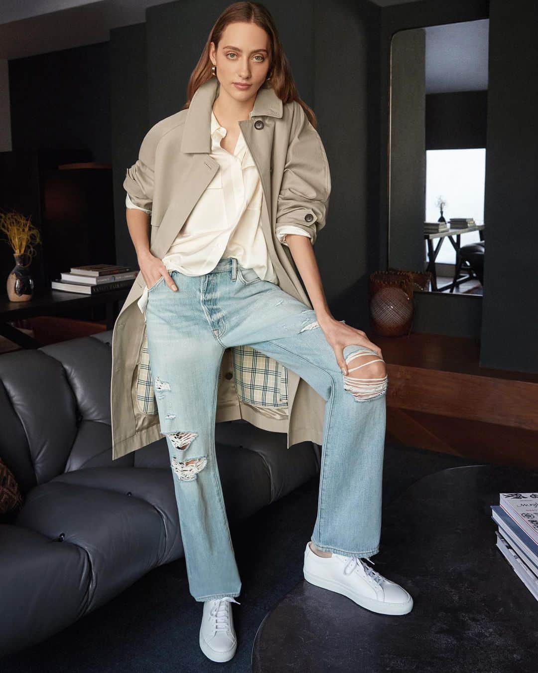 Saks Fifth Avenueさんのインスタグラム写真 - (Saks Fifth AvenueInstagram)「"Designed with New York in mind, this is a collection that embodies all the elements of the city that I love and call home. It's a mix of fashion-forward outerwear and denim, paired with the everyday comfort pieces that New Yorkers can't live without." —@frame Co-Founder  @eriktorstensson on the Spring 2021 Collection. #SaksStyle」2月23日 7時45分 - saks