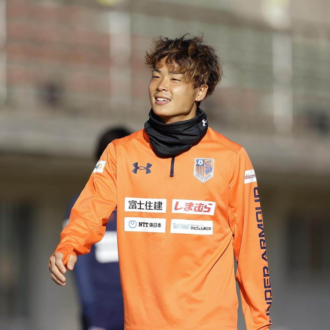 大宮アルディージャさんのインスタグラム写真 - (大宮アルディージャInstagram)「. #happybirthday 🎉 #22翁長 #26歳 ㊗️ #ardija #大宮アルディージャ #Jリーグ #SHOW #誕生日 #祝 #おめでとう #0223」2月23日 8時19分 - omiya.ardija