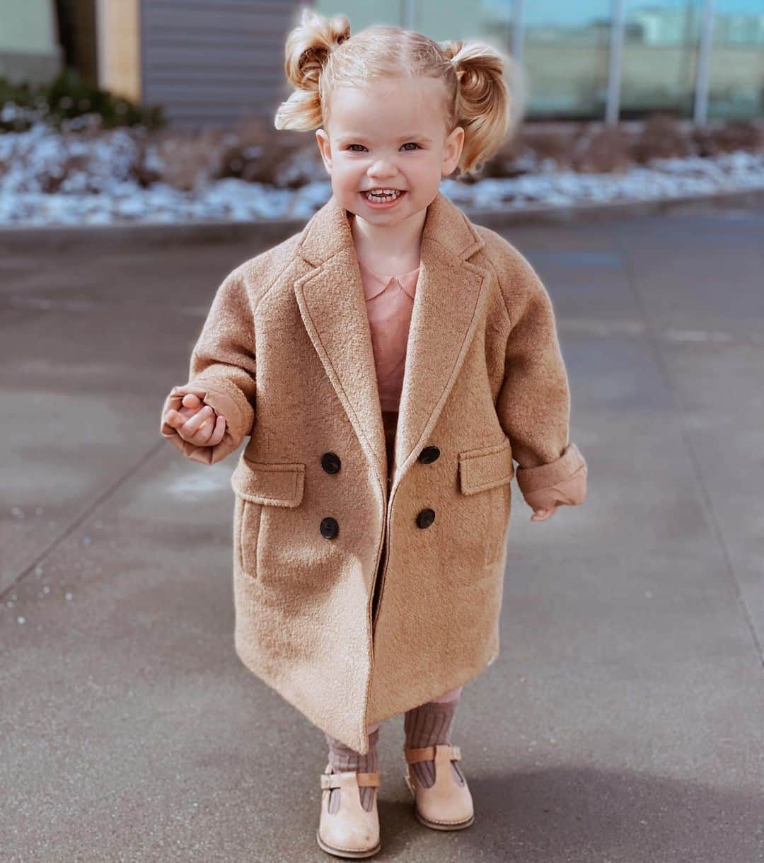 Cara Van Brocklinのインスタグラム：「That scrunchy nosed grin 😭😭」