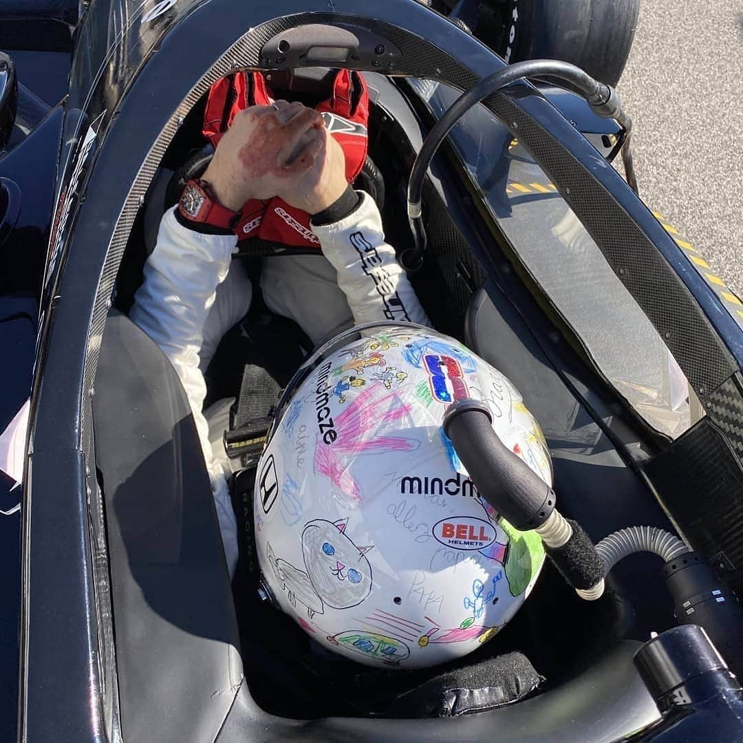 ロマン・グロージャンさんのインスタグラム写真 - (ロマン・グロージャンInstagram)「The Phoenix is ready ! Finally wearing this helmet means so much to me. @mariongrosjean , Sacha, Simon & Camille will be with me tomorrow for my first @indycar test. Can you imagine that we are back on track less than 3 month after Bahrain? Thank you to everyone that made it possible. @mindmazesa_ @dalecoyneracing @richardmille @iban1st @praga_cars  #r8g #us2021 #indycar」2月23日 9時09分 - grosjeanromain