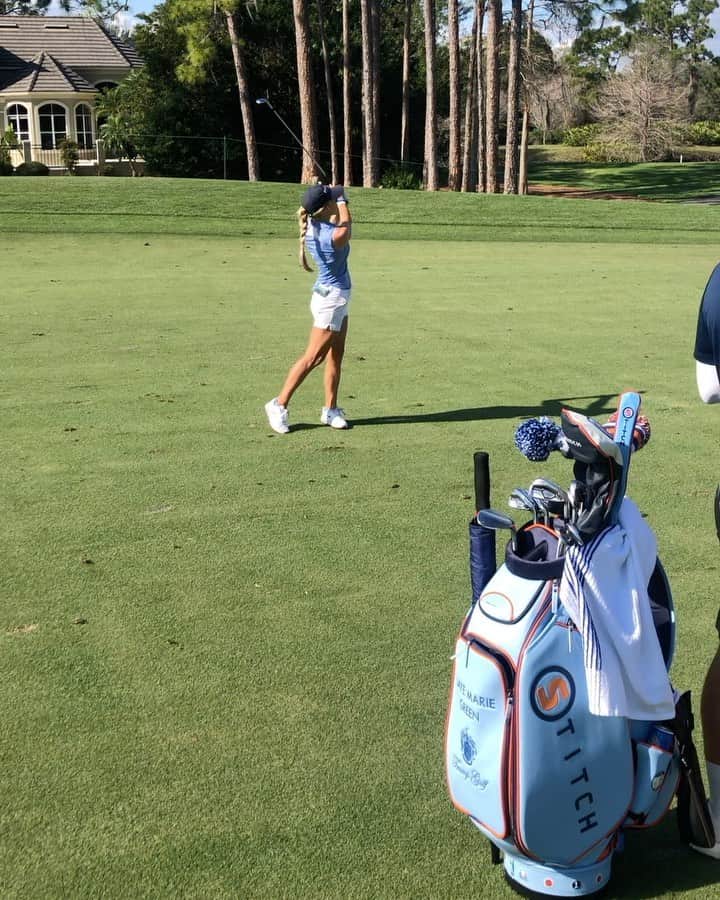 ジェイ・マリー・グリーンのインスタグラム：「So pumped to start this ‘21 season!! @stitchgolf @fitteamglobal @zerorestriction @ukginc @titleist」
