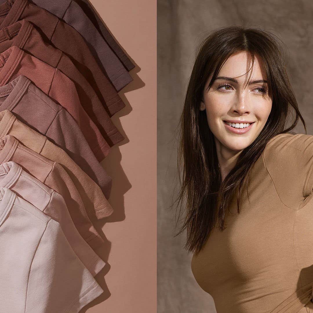 Banana Republic さんのインスタグラム写真 - (Banana Republic Instagram)「TRUE HUES • "Being comfortable in your own skin whoever you are, whatever your background, is about recognizing our individual journey towards becoming better, more empathetic, more confident versions of ourselves." Meet Teddy Quinlivan @teddy_quinlivan, Model and LGBTQ Advocate.  Our True Hues campaign features women who reflect a diverse community committed to self-acceptance, self-love, and self-determination. True Hues provides inclusive essentials to empower you. Head to link in bio to learn about Teddy and to explore more True Hues. #TrueHues」2月23日 9時26分 - bananarepublic