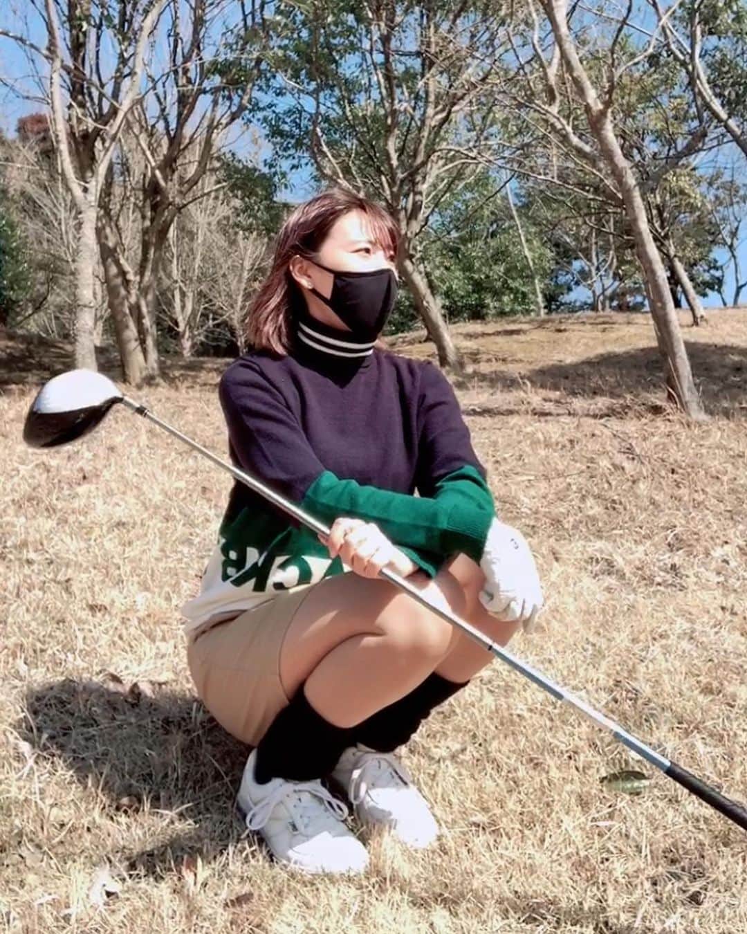笠原美香のインスタグラム：「3月いけるかなぁ😚⛳️ そろそろちゃんとルール覚えないとだな...笑 どんなスポーツにも用語があると思うんだけど、まだまだ意味ワカメなことばっかり🤪 #ゴルフ#ゴルフ女子#golf」