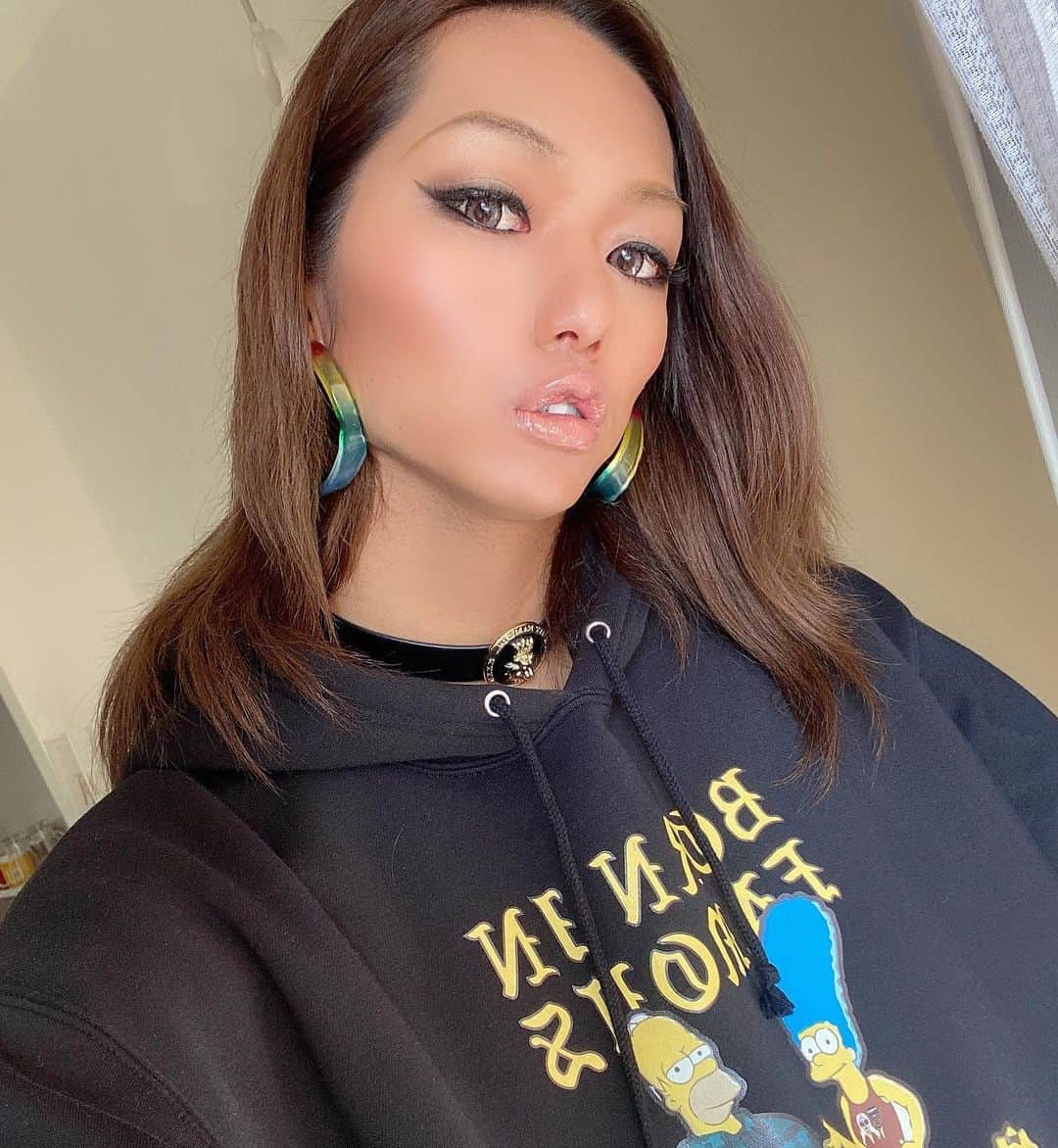 あのうめたんさんのインスタグラム写真 - (あのうめたんInstagram)「祝日㊗️〜❤️  コロナが収まって早く普通の日になってくれればいいなぁ  もぉマスクいやぁぁぁぁあ  リップ取れるわ😥😥  ピンクベージュのリップの日  #あのうめたん #倖田來未 #ゆにせっくす #休日」2月23日 10時26分 - anoumetan