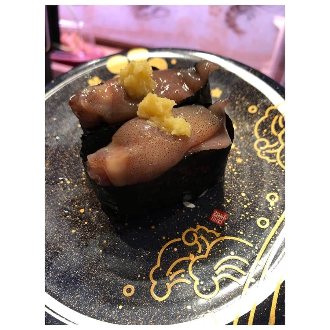 去来川奈央さんのインスタグラム写真 - (去来川奈央Instagram)「. のどぐろ炙り🐟♪ ほたるいか🦑  回転寿司の域を はるかにこえてる 大阪ドーム行ったら 絶対これ🍣🤤笑  #時差投稿 #もりもり寿司 #金沢寿司 #のどぐろ #ほたるいか #金沢いきたい #大阪ドーム」2月23日 10時49分 - nao.isagawa