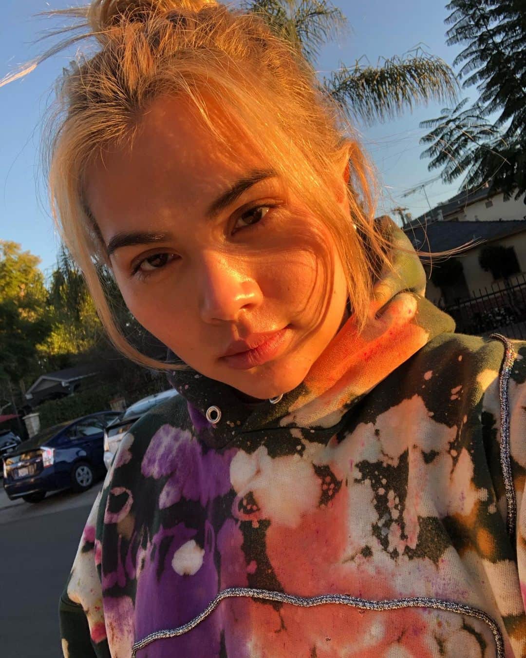 ヘイリー・キヨコのインスタグラム：「Gotta push through the lows to feel that glow ✨✨✨」