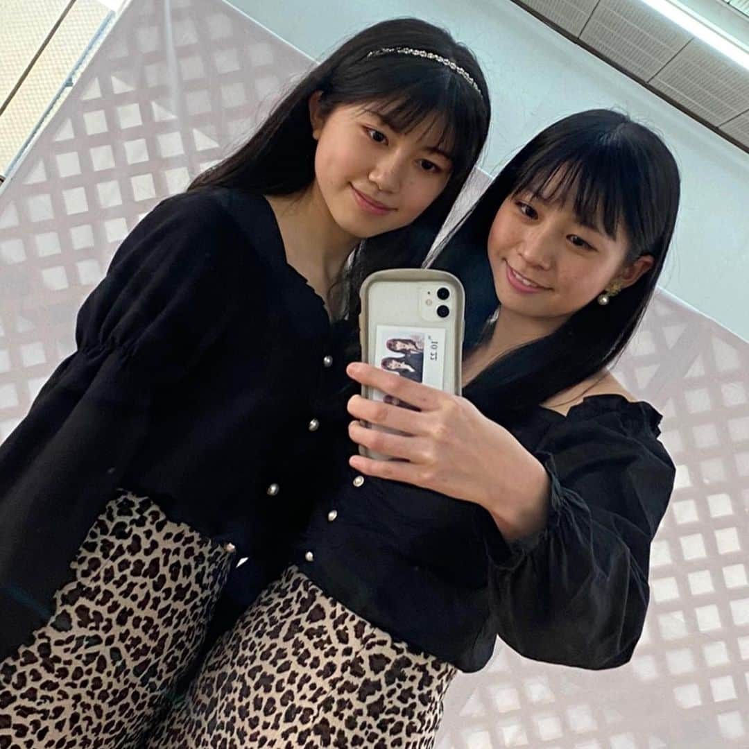 鈴木爽のインスタグラム：「お久しぶりです🌱  先日、ウォーキングレッスンに行ってきました！  @rena_ando0707 とお揃いコーデ😳　  #鈴木爽 #ウォーキング #お揃いコーデ」