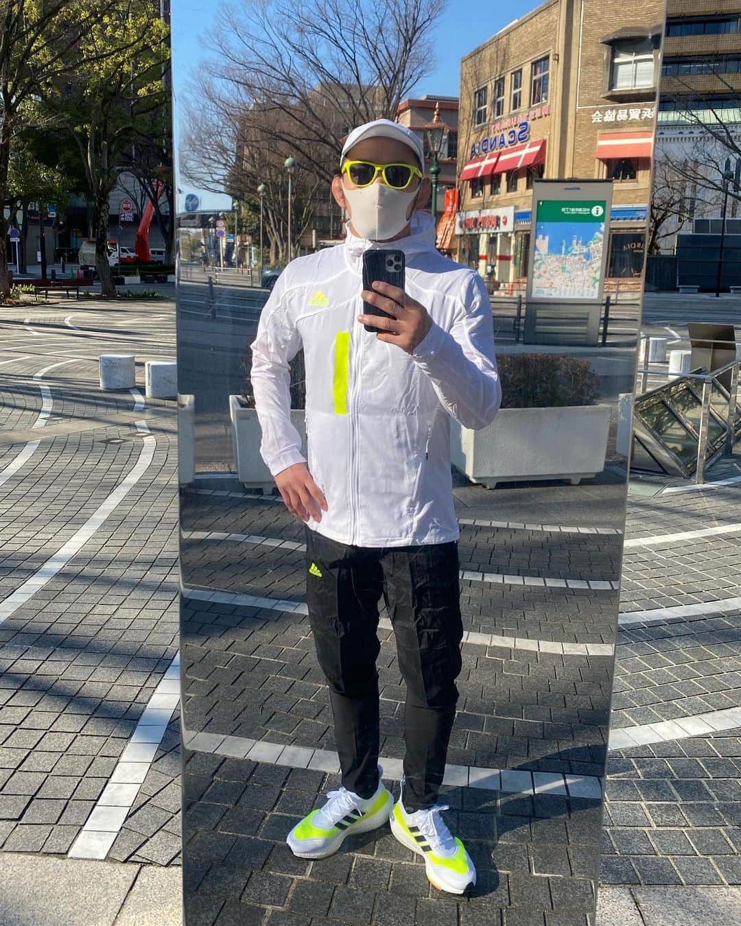 宇野薫のインスタグラム：「UNORUN  #今朝のみなとみらい  #UNORUN #unokicks #adidas #adidasrunning #adidasultraboost21  #アディダス #ウルトラブースト  #充電ラン #オークリー #スタンスソックス #oakleyjapan #oakley #oakleyfrogskins #stancesocks」