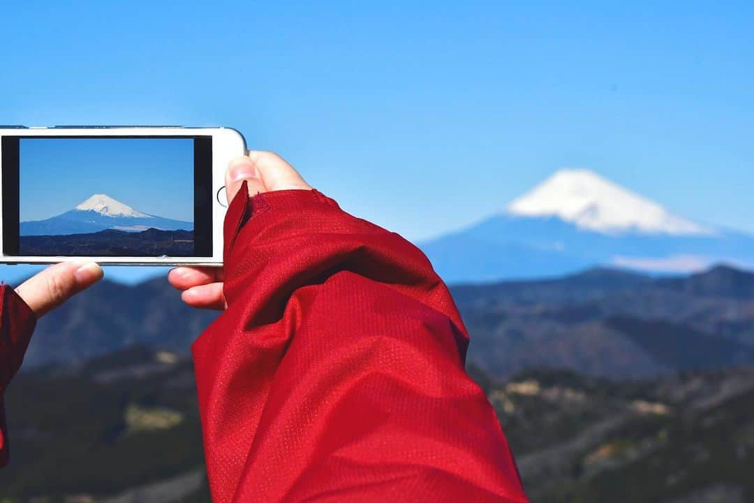 伊東市公式アカウントさんのインスタグラム写真 - (伊東市公式アカウントInstagram)「ㅤㅤㅤㅤㅤㅤㅤㅤㅤㅤㅤㅤㅤ 富士山の日🗻!!!  follow : @itouji_official  ㅤㅤㅤㅤㅤㅤㅤㅤㅤㅤㅤㅤㅤ #わたしといとうと #伊東 #伊東市 #静岡 #静岡県 #伊豆 #いいね伊豆 #観光 #地域おこし協力隊  #富士山 #2月23日 #山 #大室山 #富士山の日 #うがい手洗い忘れずに #マスクをしよう #コロナに負けるな #Ito #Itocity #Shizuoka #Izu #instagood #ito_stagram  #明日からまた頑張ろう」2月23日 12時06分 - itouji_official