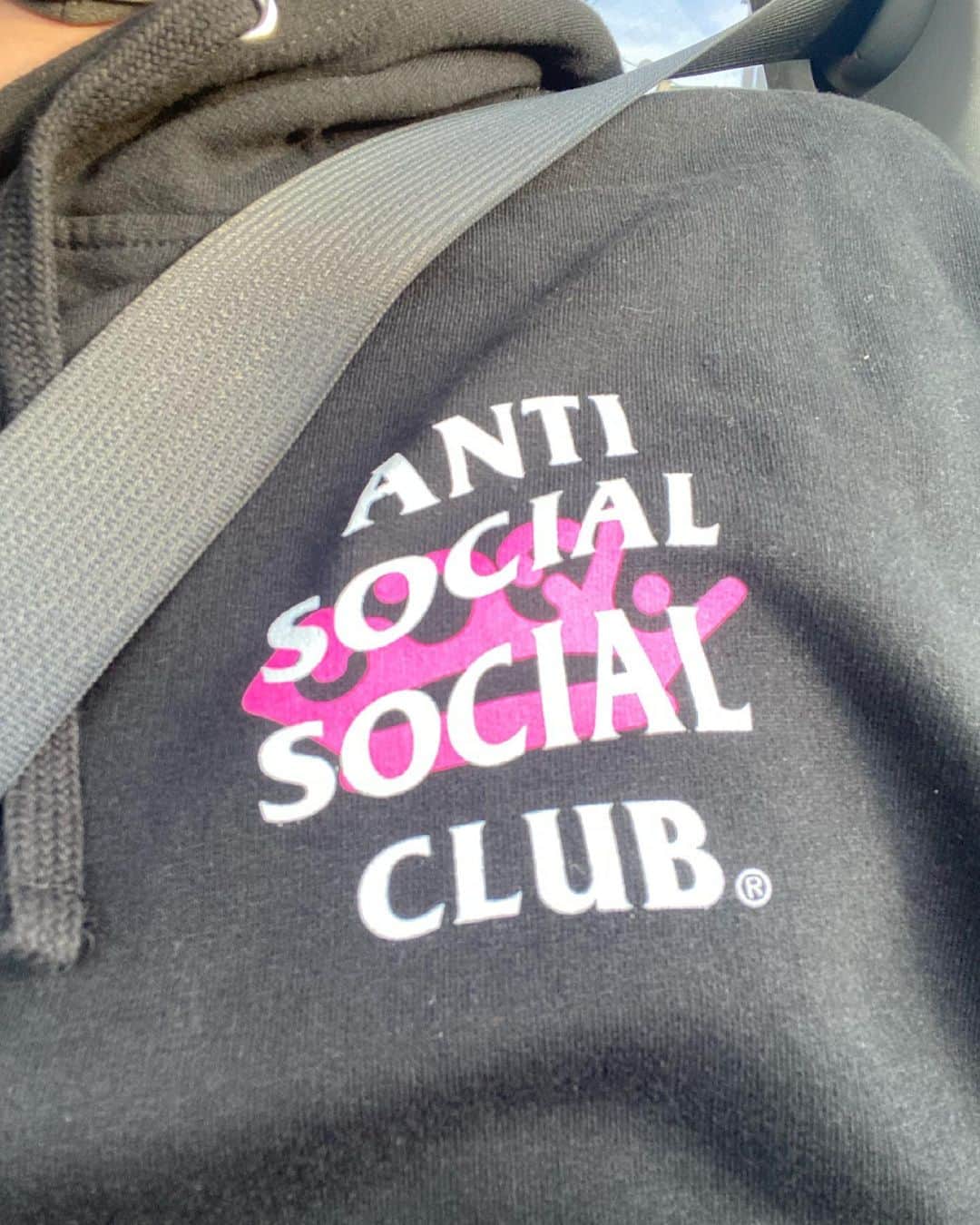 マーティンさんのインスタグラム写真 - (マーティンInstagram)「. BiSH × ASSC  #BiSH #ASSC #antisocialsocialclub #yesマーティン #いただきマーティン」2月23日 12時30分 - martin.world